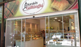 甜品店吃瓜事件爆料,一地瓜皮引发的甜蜜争议